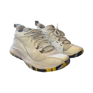 Under Armour White and Yellow 3Z5 Athletic Shoes Steph Curry Unisex M8/W9.5